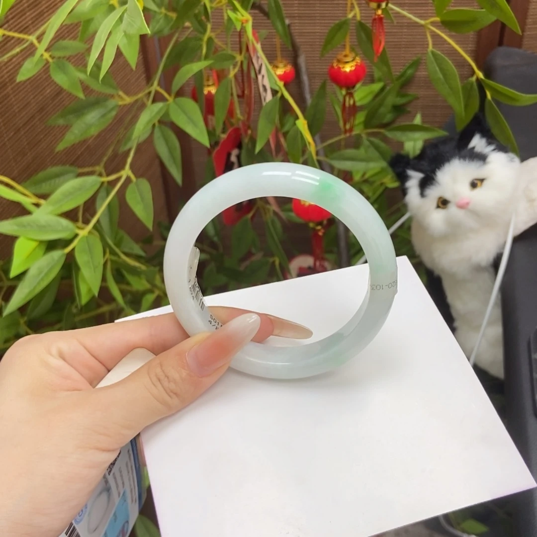翡翠手镯未镶嵌～**贝56圈口