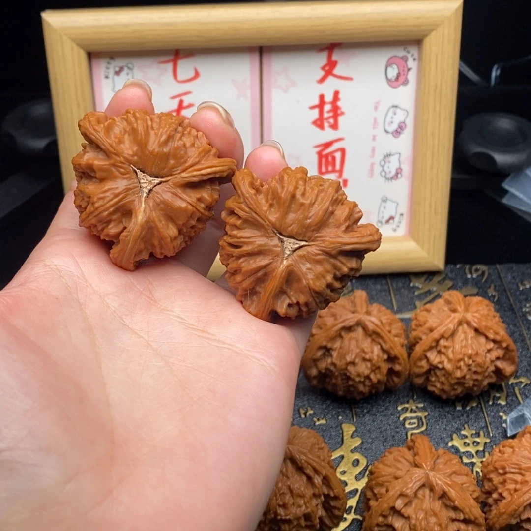 小***坑文玩核桃吊坠白狮11111111111111