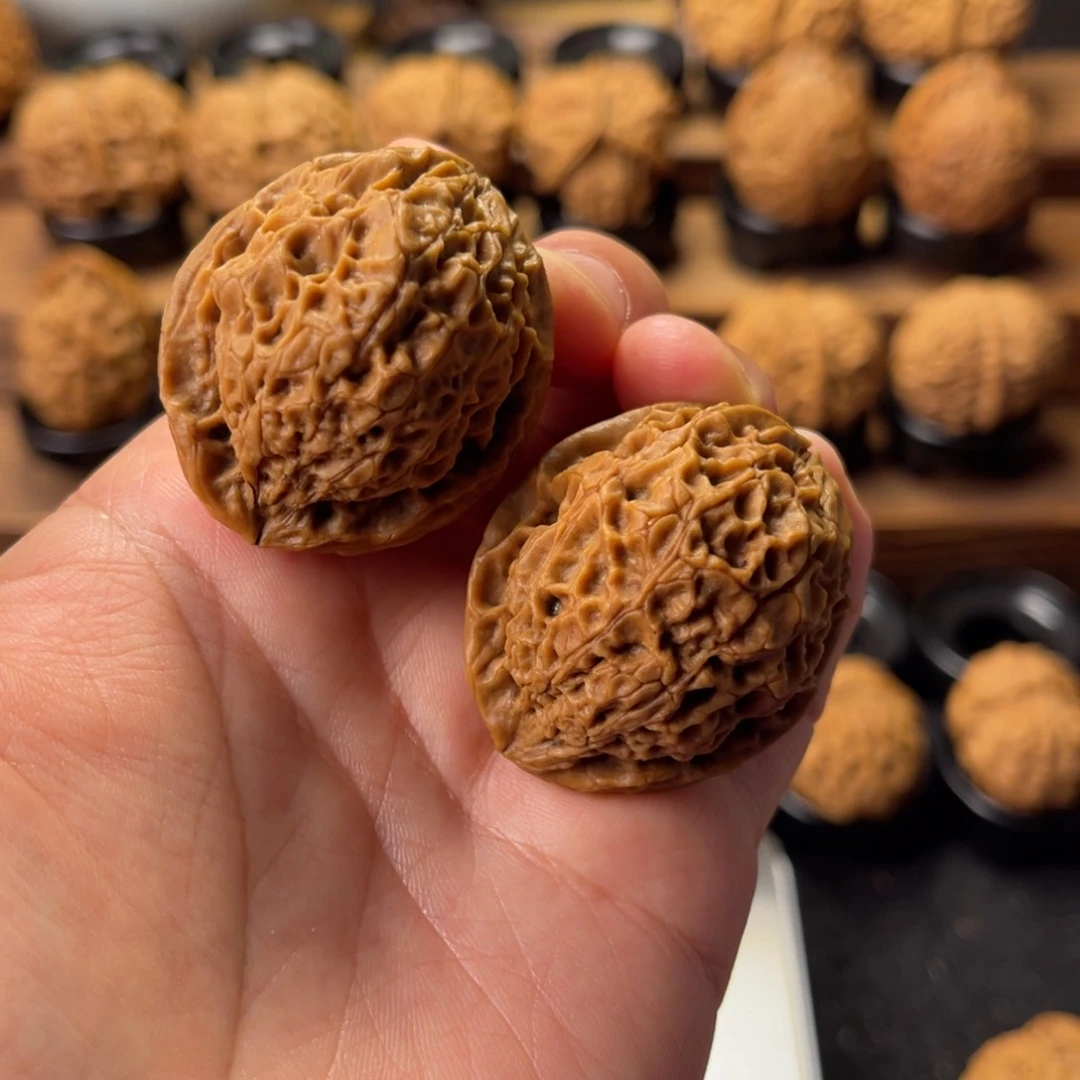 文玩核桃把件万**斯百花绣球