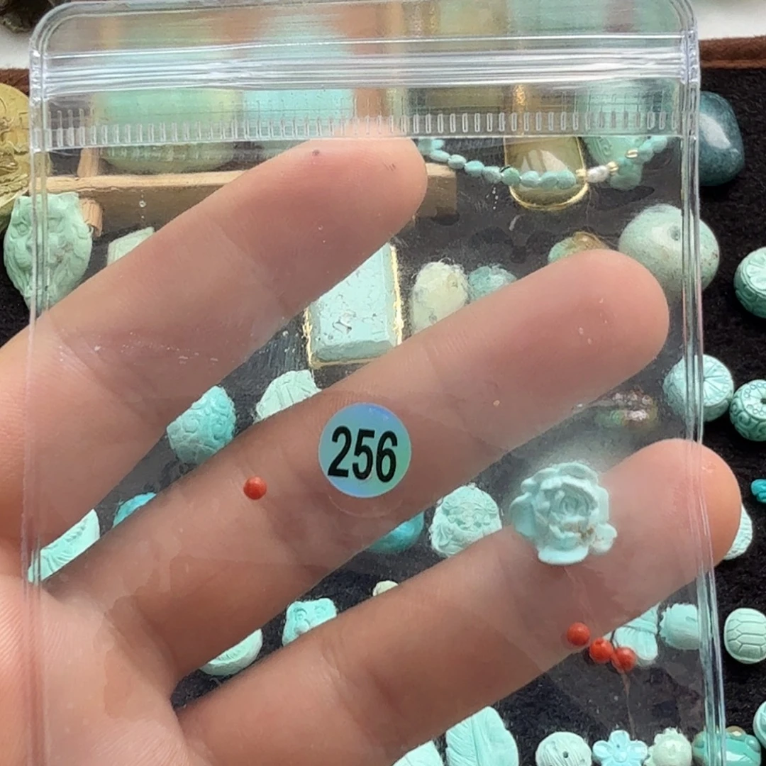 南红玛瑙未镶嵌珠宝奇石