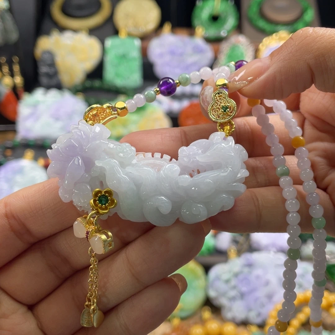 M****翡翠未镶嵌颈饰代编织