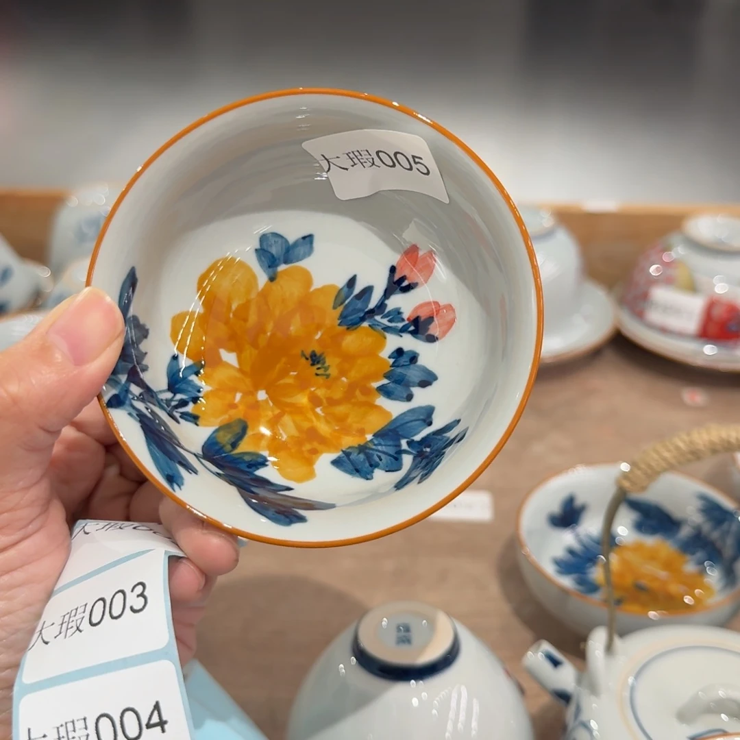 釉下手绘茶具微瑕