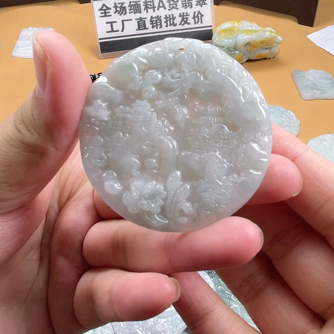 翡翠未镶嵌颈饰翡翠