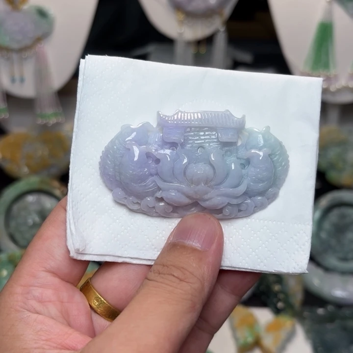 颈饰未镶嵌翡翠吊坠