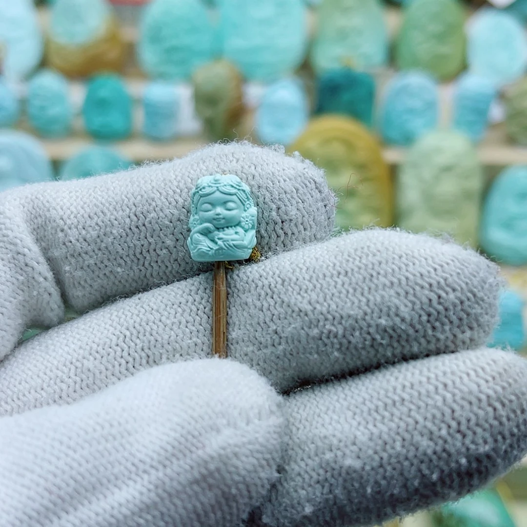 绿松石未镶嵌珠宝奇石