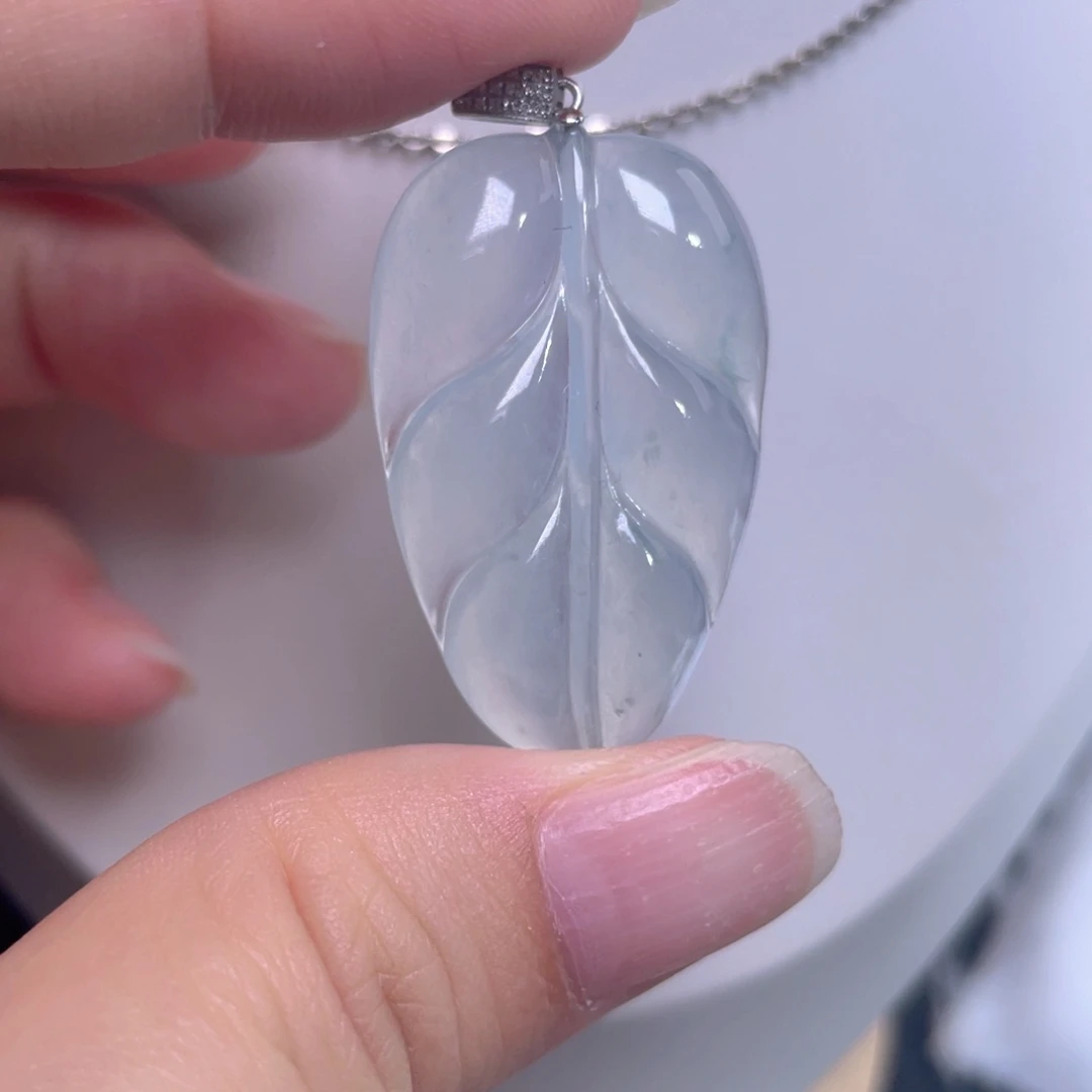 颈饰18K金镶嵌翡翠翡翠