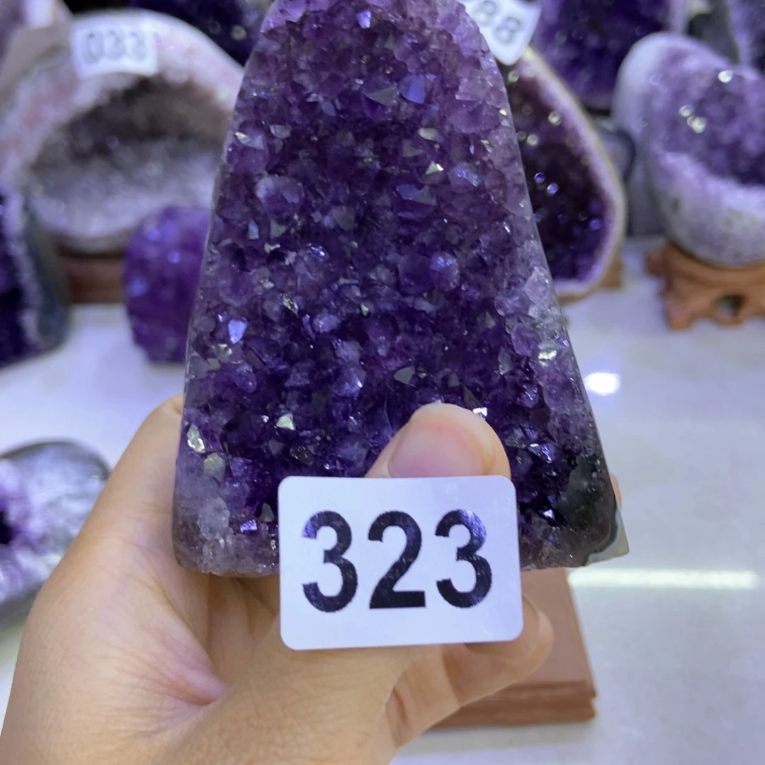 紫晶未镶嵌大型摆件（非配饰）