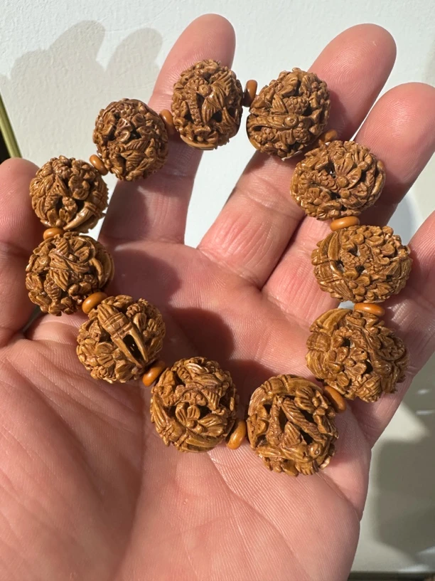 精品立体精雕桃核