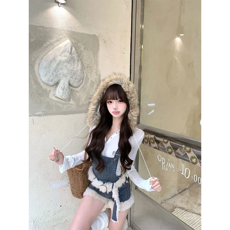 春季辣妹毛领连帽辣妹性感纯欲显瘦内搭上衣配重工毛毛拼接背带裤