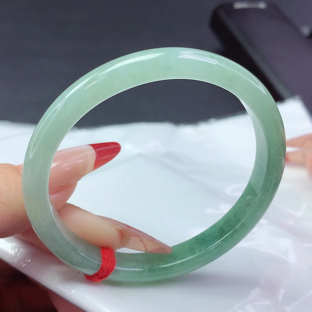 【闪购商品】翡翠手镯未镶嵌贵妃a 1101005