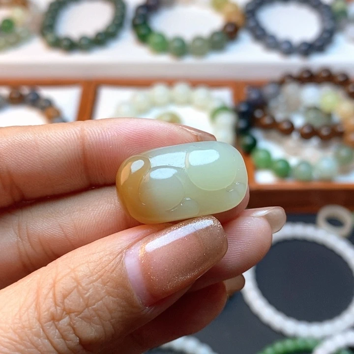 和田玉手链未镶嵌