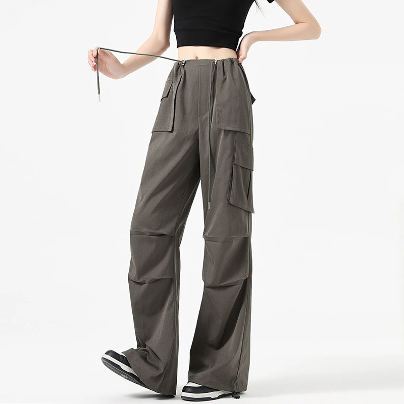 军绿色美式工装裤女秋季2025新款高腰显瘦阔腿束脚运动降落伞裤子