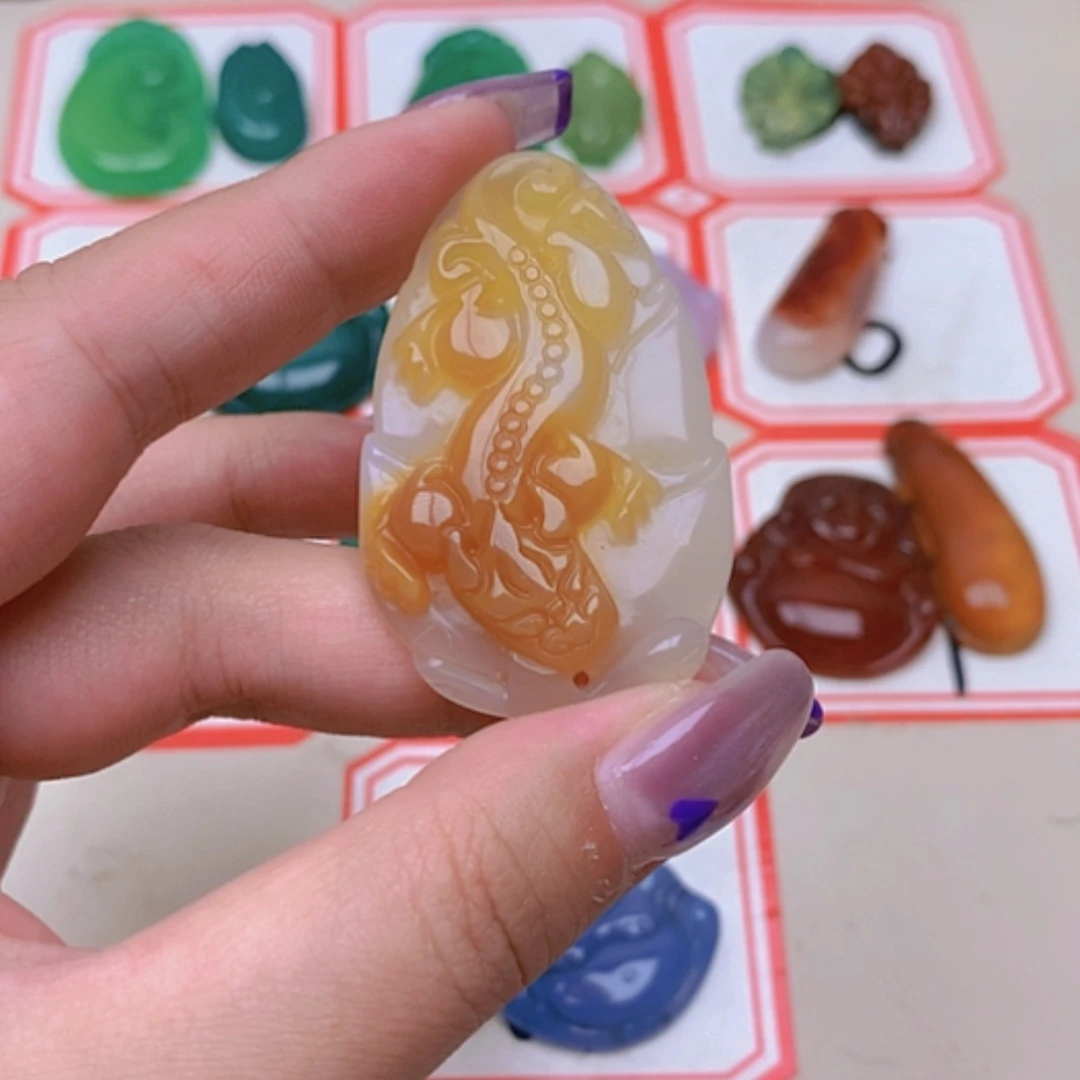 【闪购商品】玛瑙/玉髓未镶嵌珠宝半成品小***姐