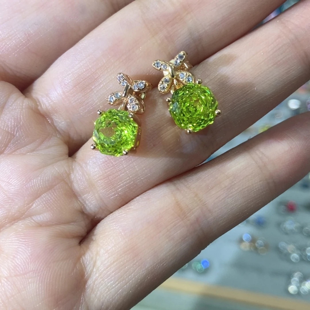 6锆石（处理）耳钉