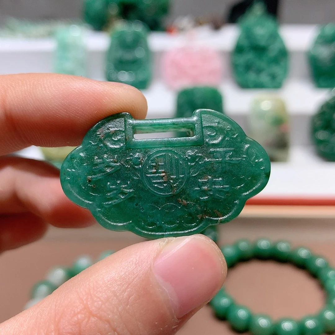 独山玉挂件未镶嵌