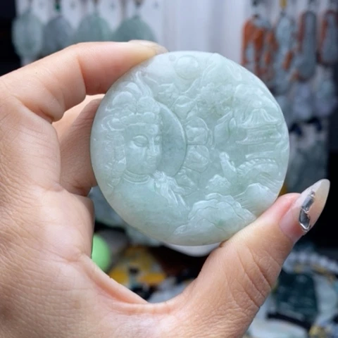 翡翠颈饰未镶嵌翡翠