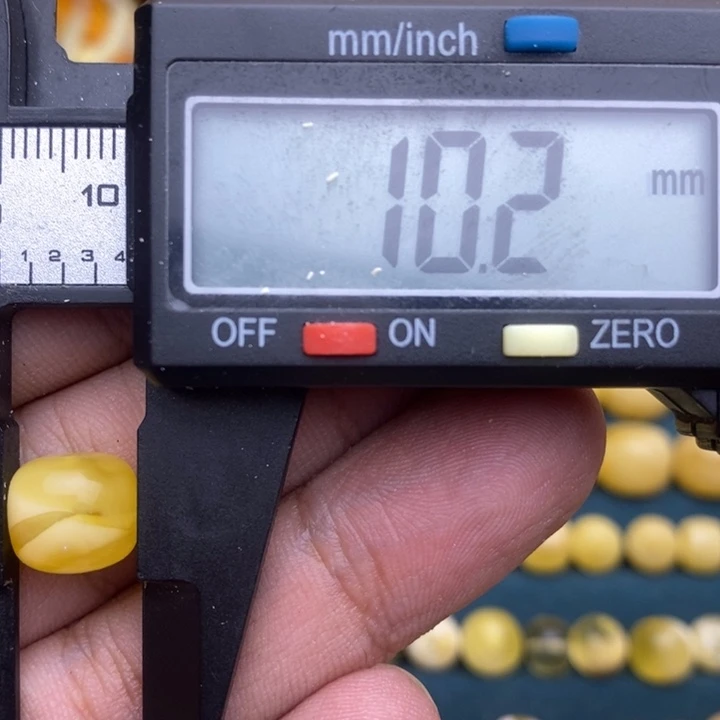 裸石琥珀未镶嵌41号10.2*9.1微瑕
