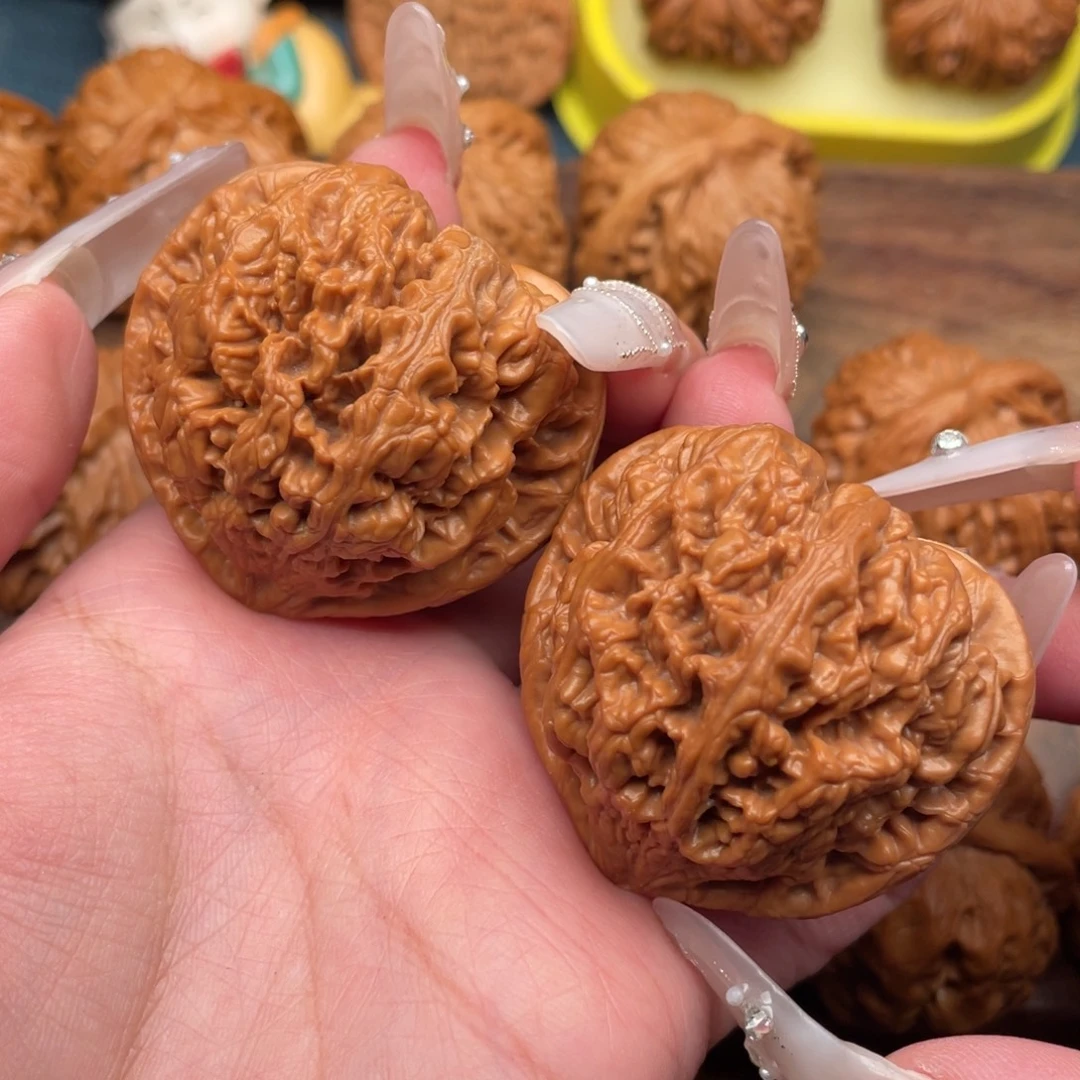 把件文玩核桃全品毕业三角粗筋47，无克差