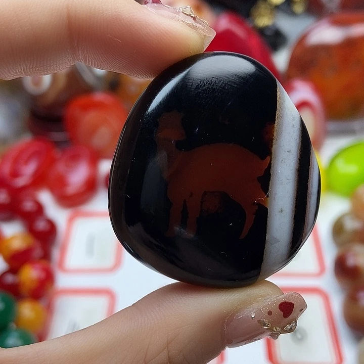 玛瑙/玉髓未镶嵌珠宝奇石