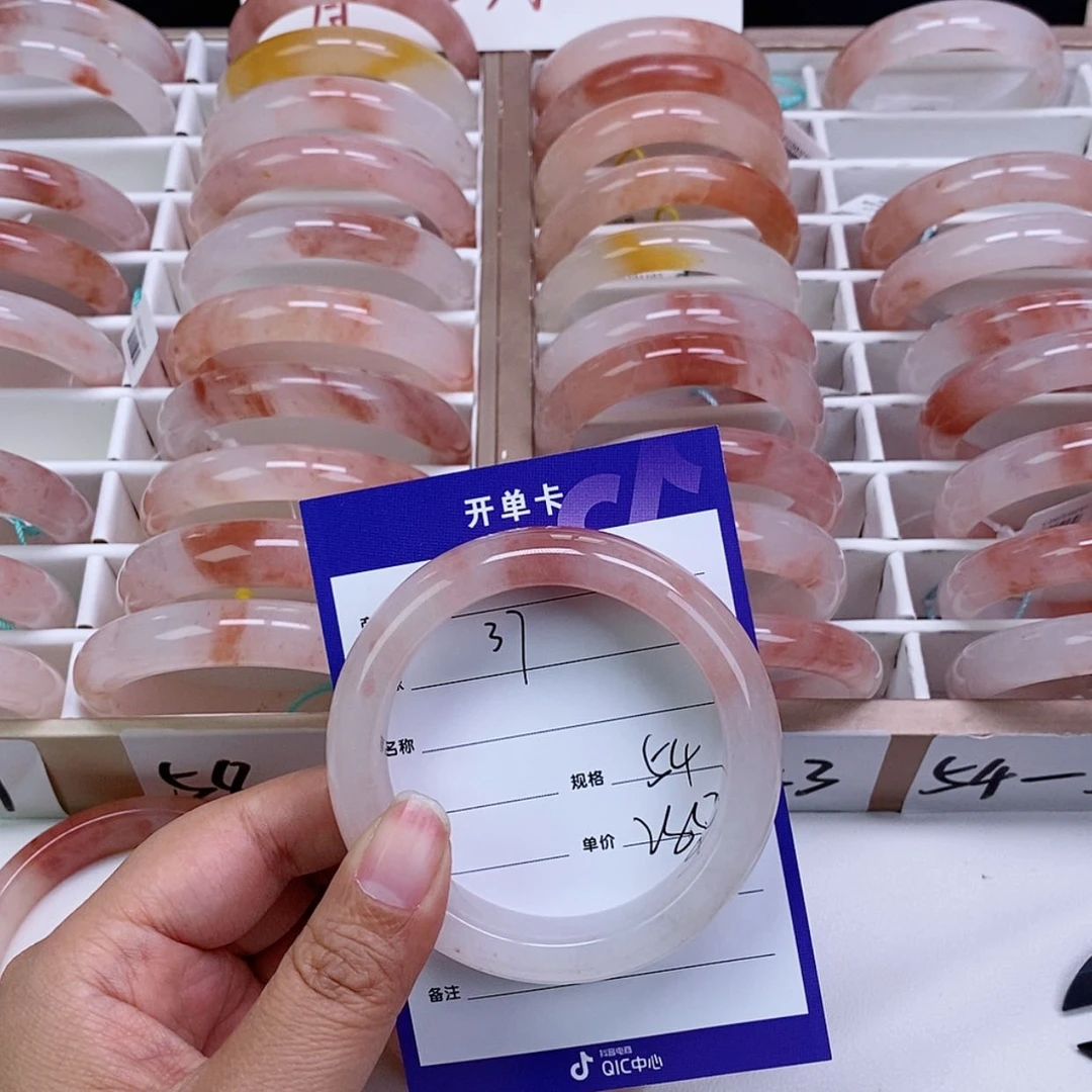【闪购商品】石英岩玉手镯未镶嵌