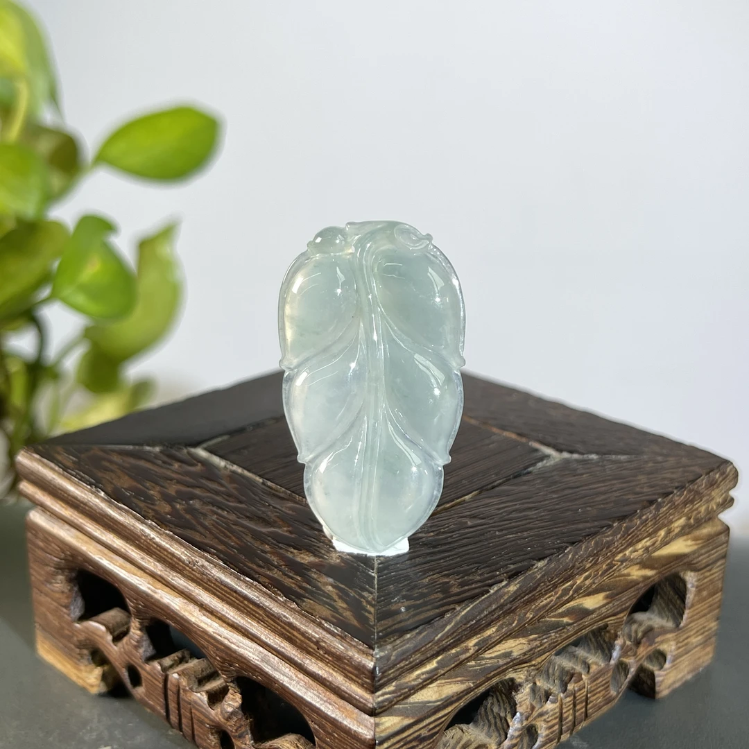 JCA30-50 天然缅甸A货翡翠  金枝玉叶