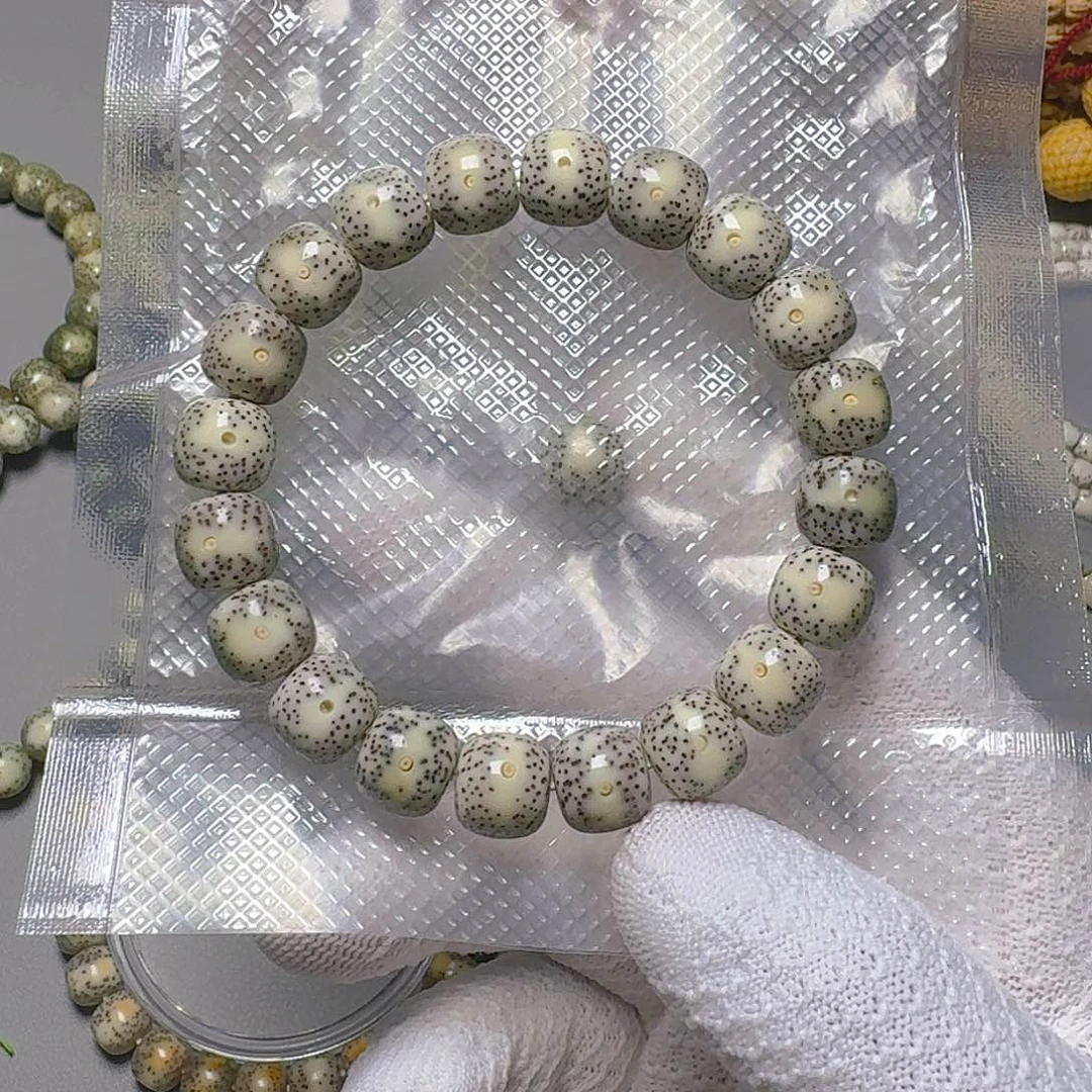 星月菩提手串原生态石玉料星月菩提手串带留白