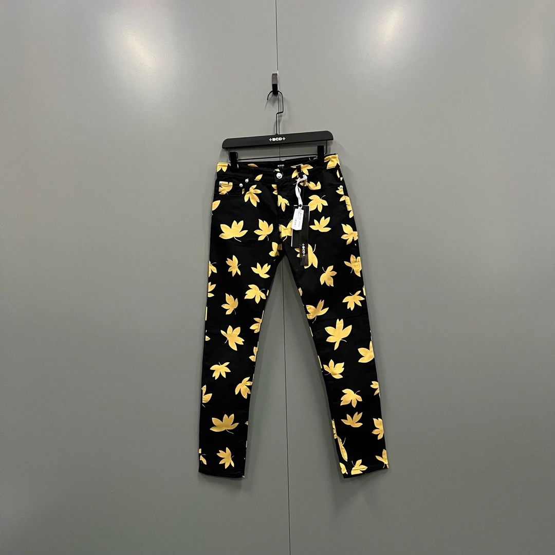 95新 VERSACE/范思哲 725 枫叶满印长裤 30码 017493