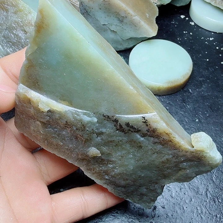 未镶嵌和田玉（糖玉）珠宝奇石