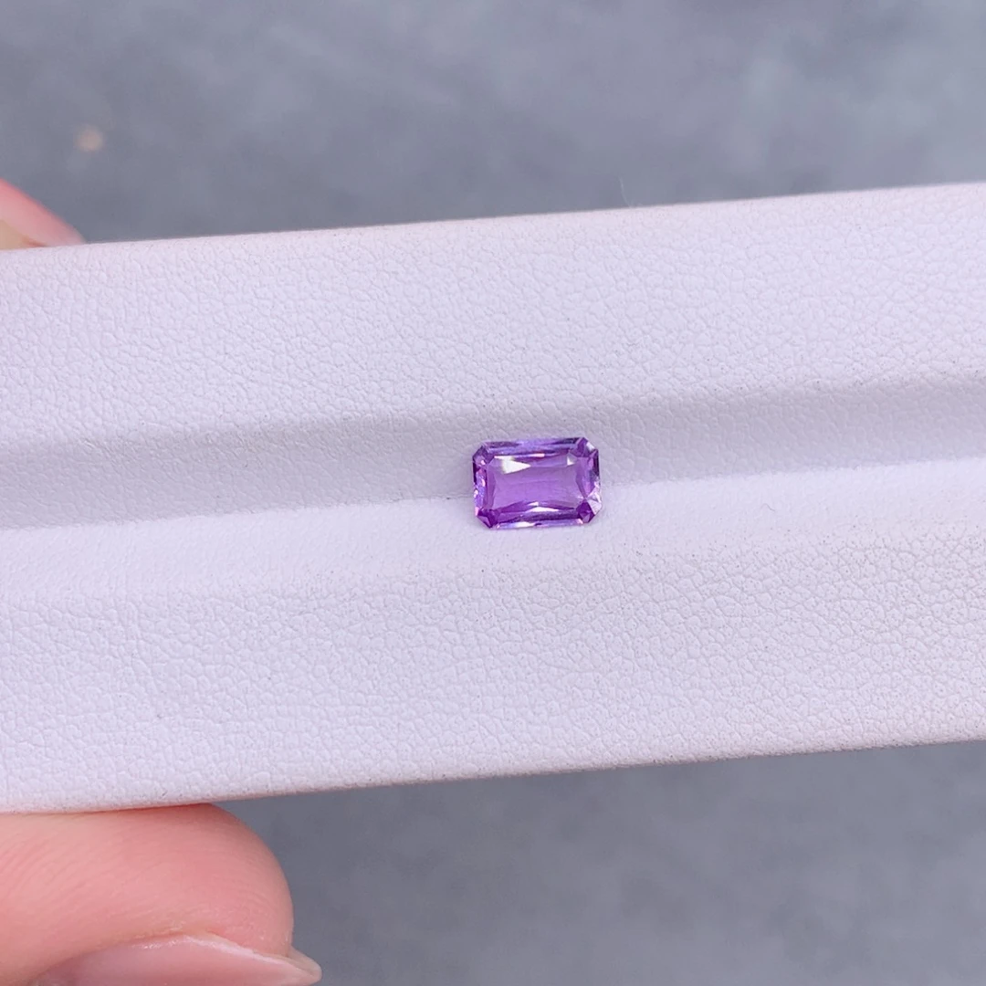 蓝宝石裸石1.05克拉无烧紫蓝宝