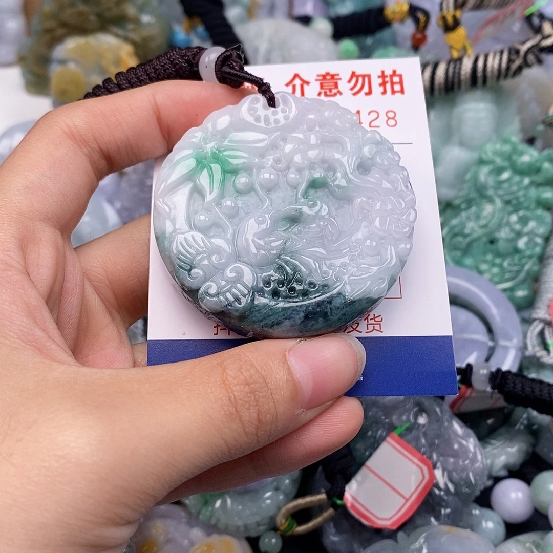 吊坠(不含链)未镶嵌翡翠