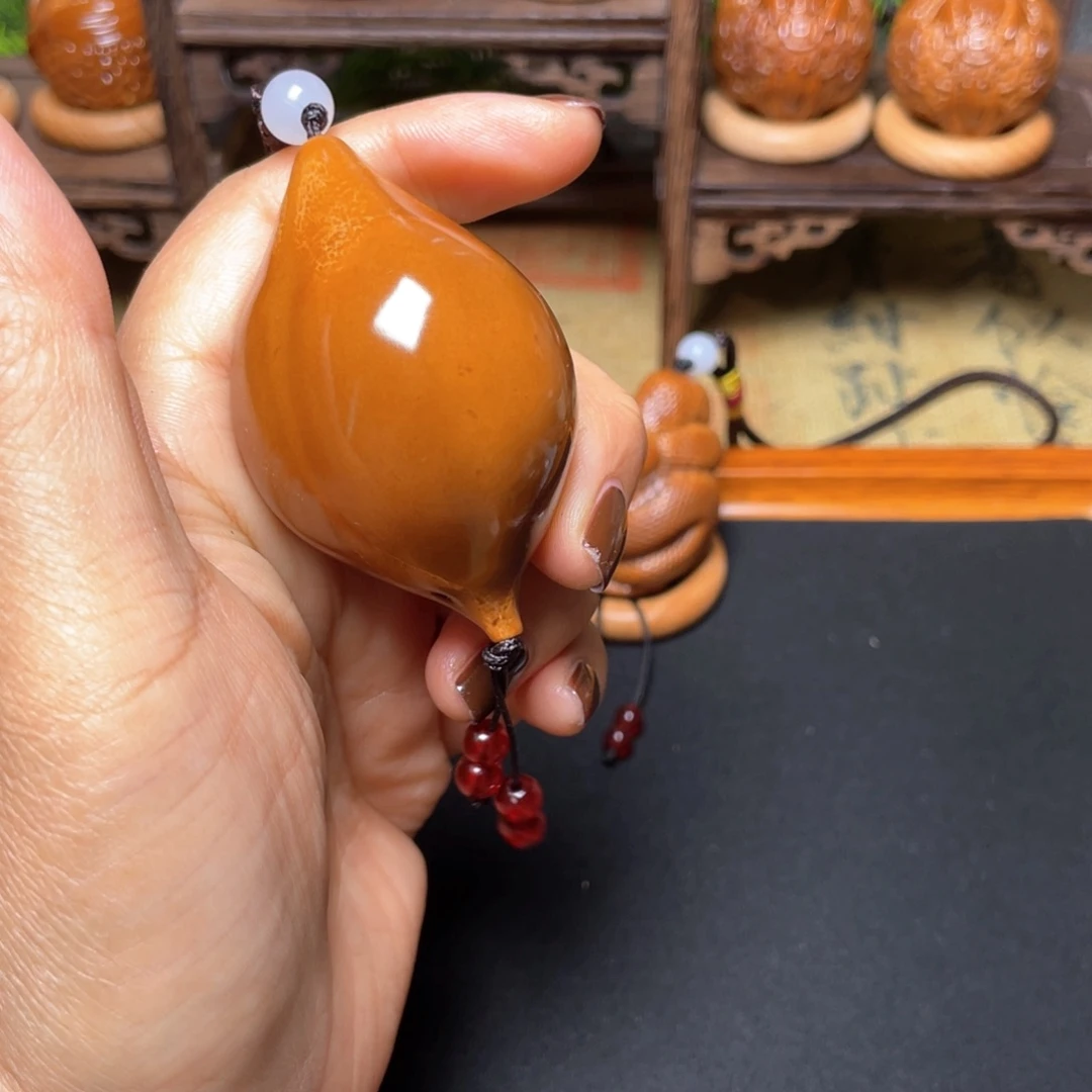 橄榄核吊坠蝴蝶37穿配