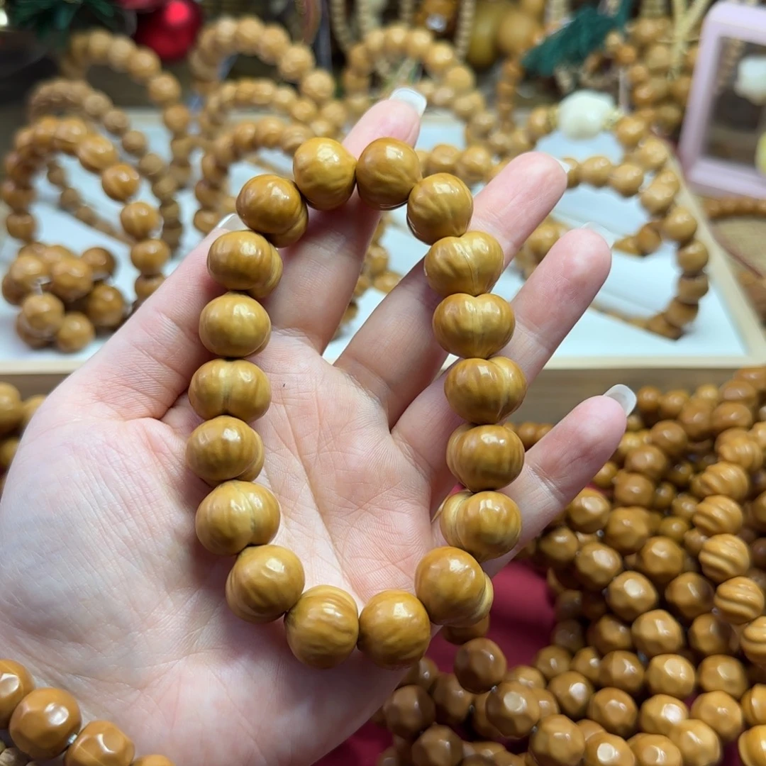 猴头核桃吊坠反油屁桃