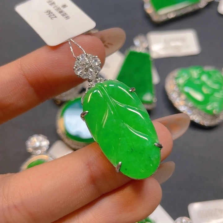 【闪购商品】翡翠银S925镶嵌颈饰翡翠