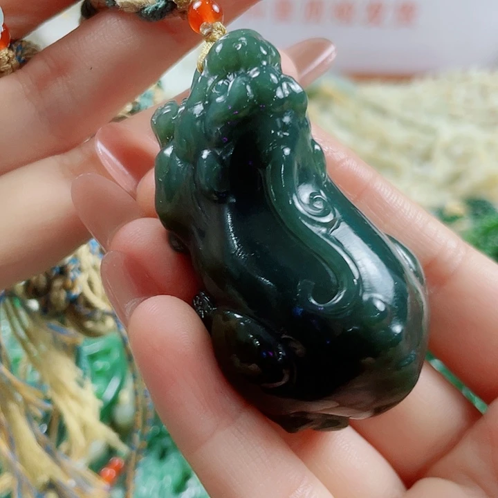 未镶嵌和田玉挂件