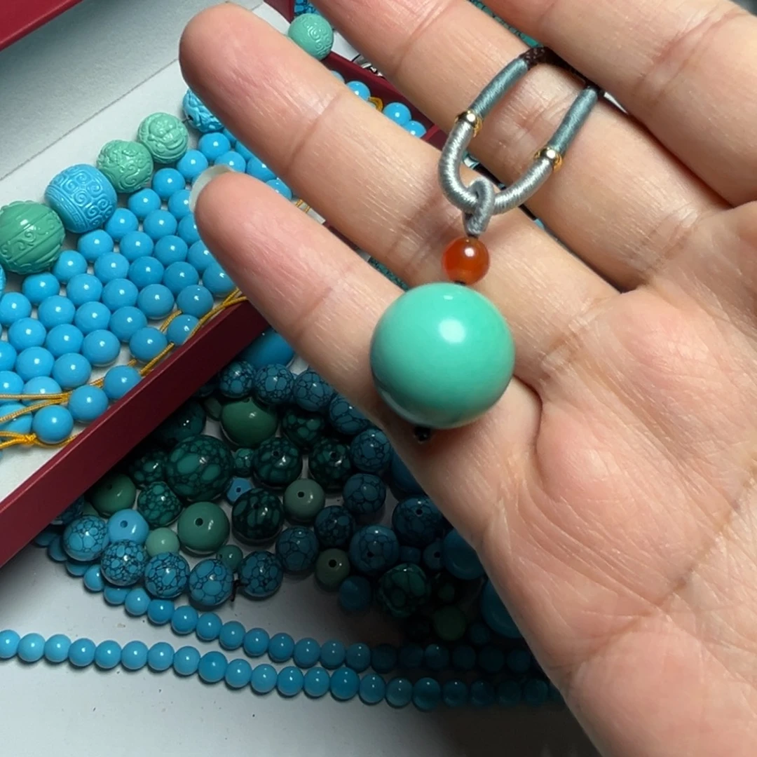 卡18+绿色锁骨珠项链