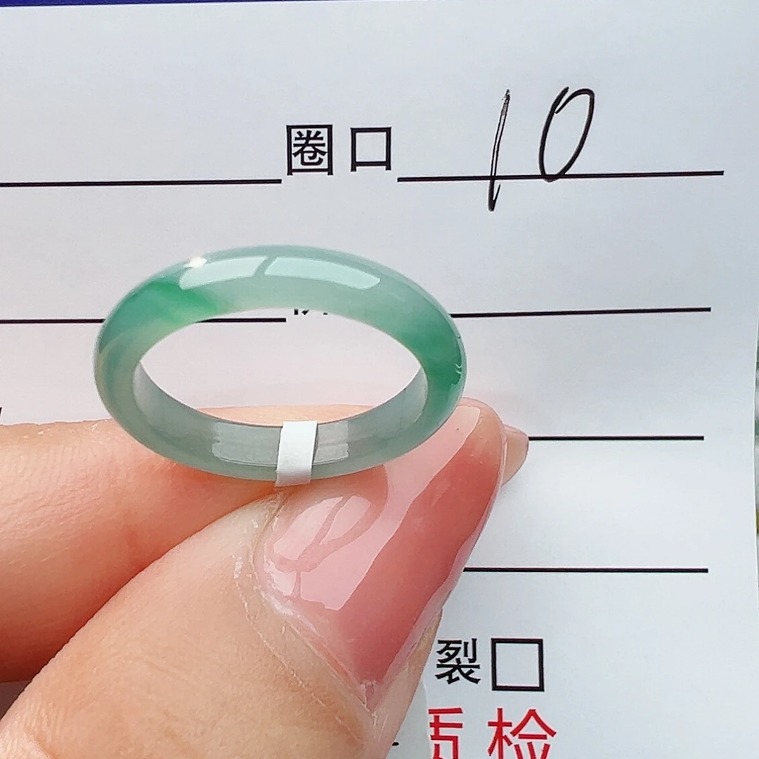 翡翠戒指未镶嵌翡翠