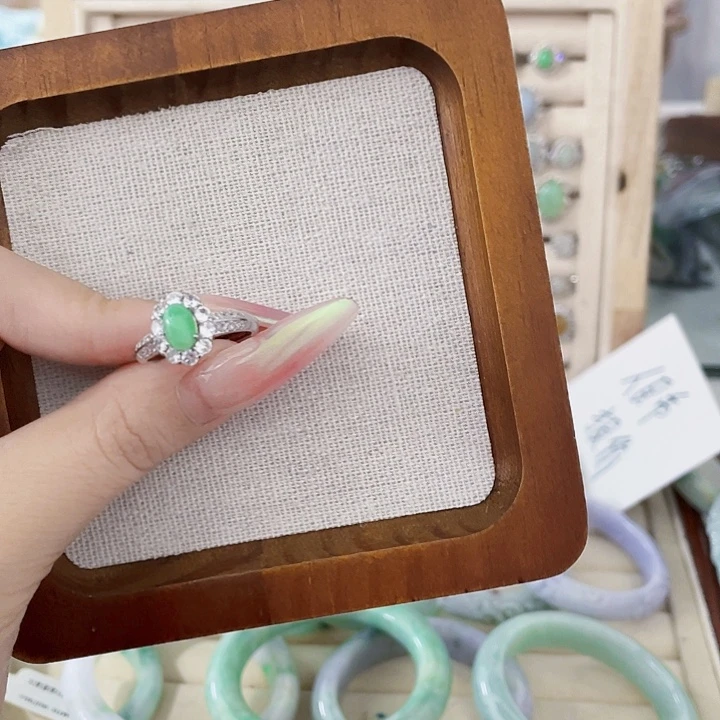 翡翠未镶嵌颈饰天然翡翠Ａ货