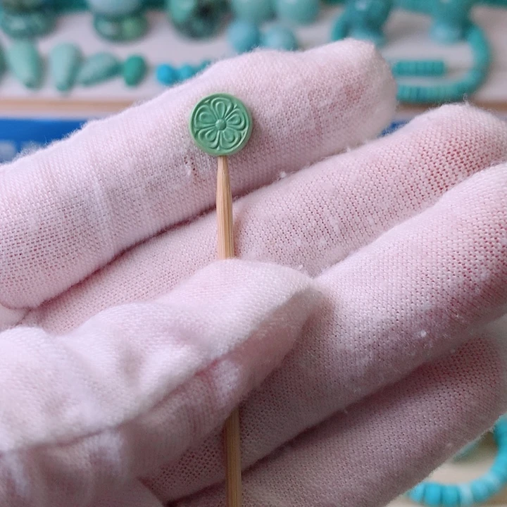 绿松石未镶嵌挂件