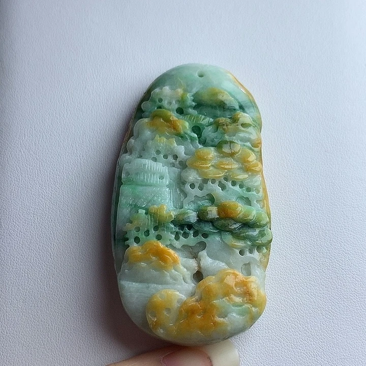 翡翠挂件未镶嵌山水