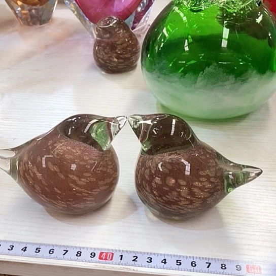 琉璃花瓶高7厘米宽6厘米