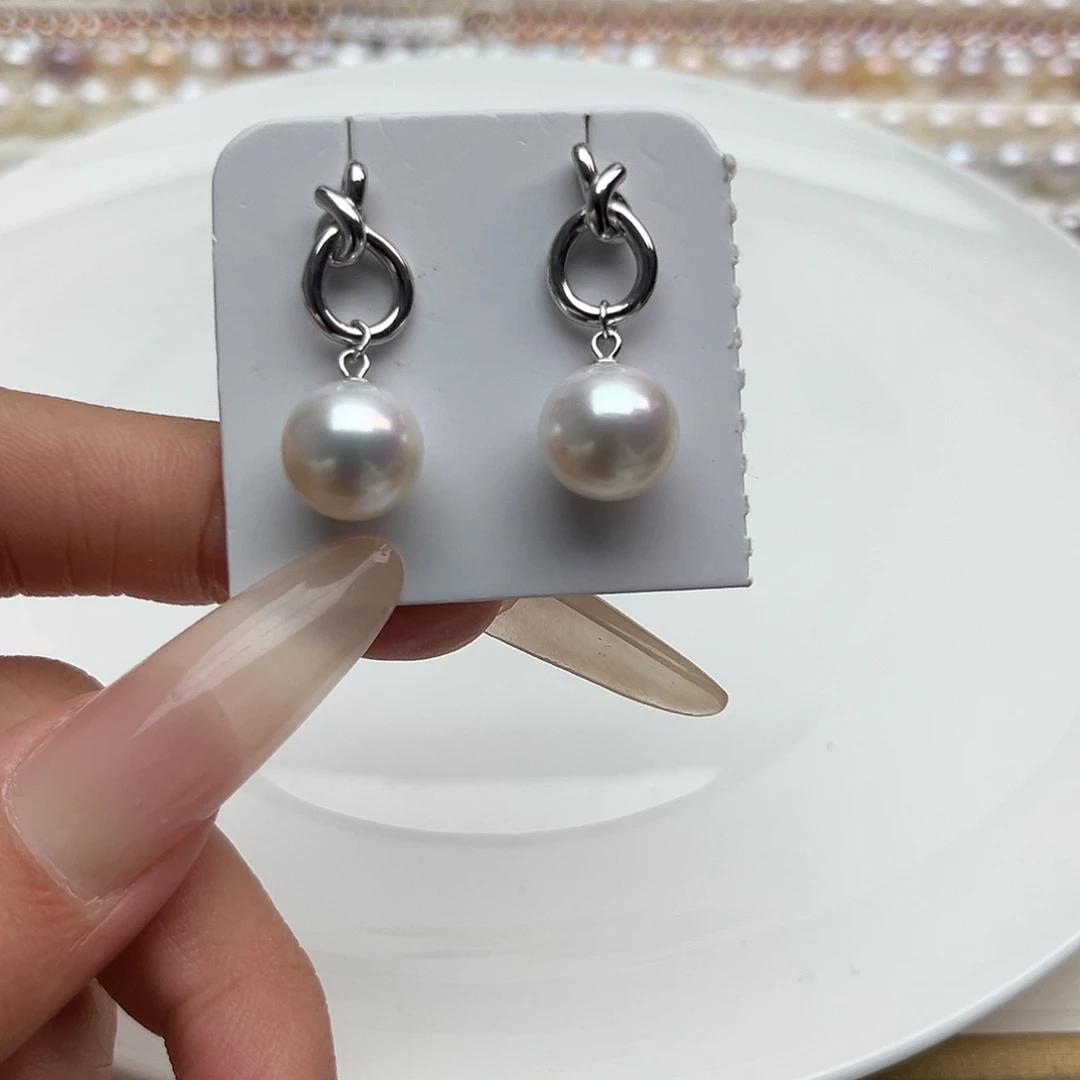 淡水珍珠耳饰未镶嵌