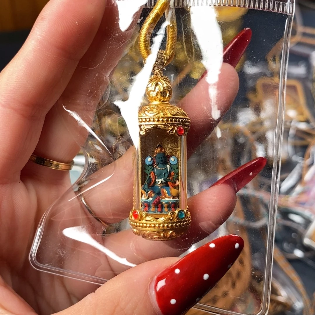 萨***刷泥塑……………………………………