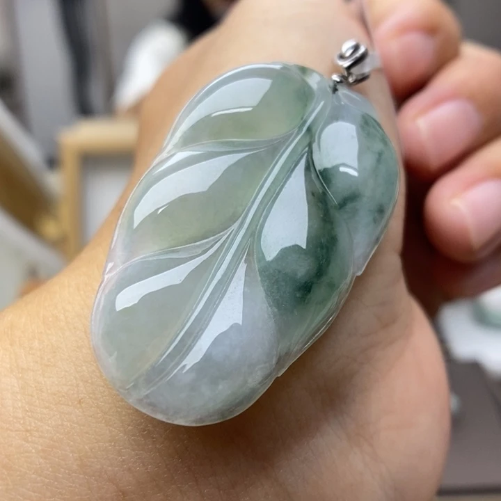【闪购商品】颈饰银S925镶嵌翡翠9