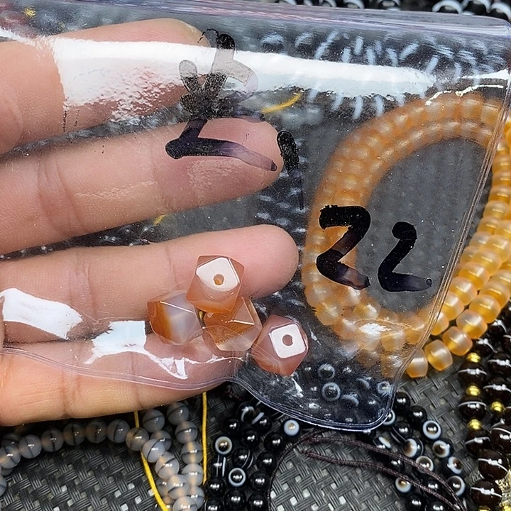 懒***懒玛瑙/玉髓手链未镶嵌