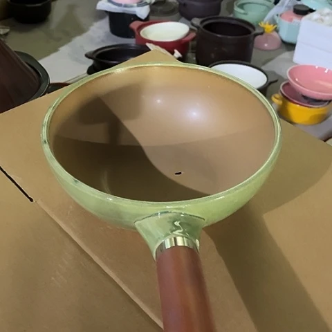 微瑕，明火，约口径24高9无盖，2.5L