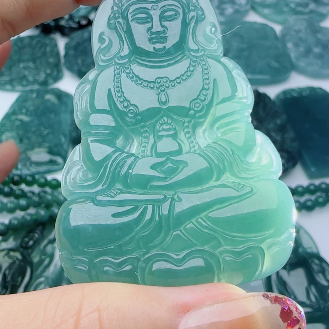 翡翠未镶嵌颈饰多样性发货天然的A货翡翠