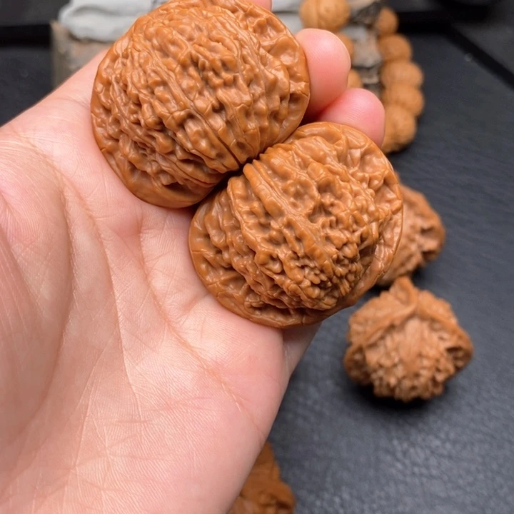 W***R文玩核桃吊坠尺寸42四座楼