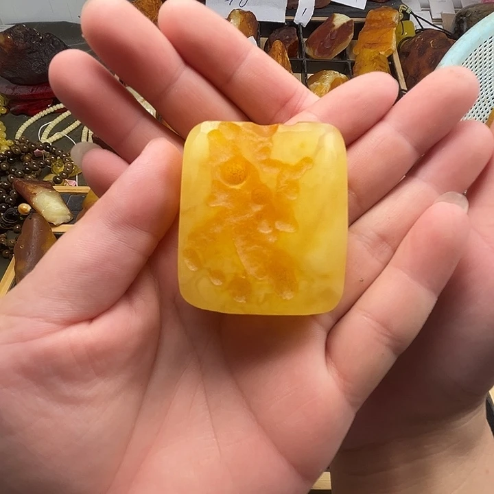 定制琥珀未镶嵌月*纯天然蜜蜡吊坠