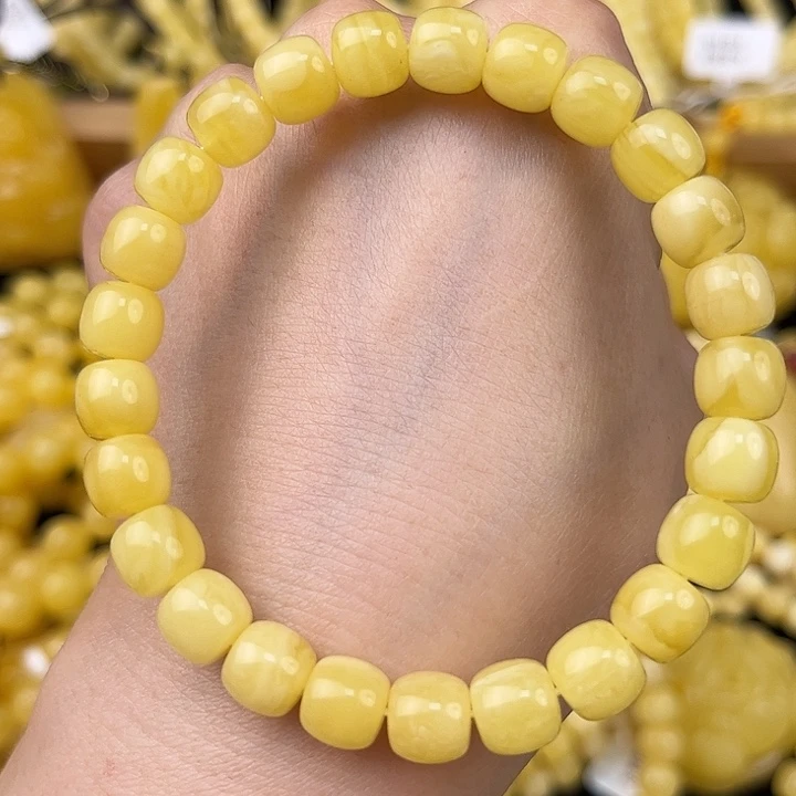 琥珀未镶嵌颈饰琥珀