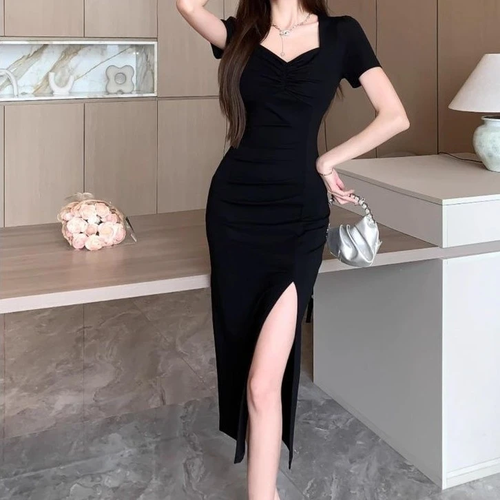 方领气质收腰显瘦高开叉中长款女装